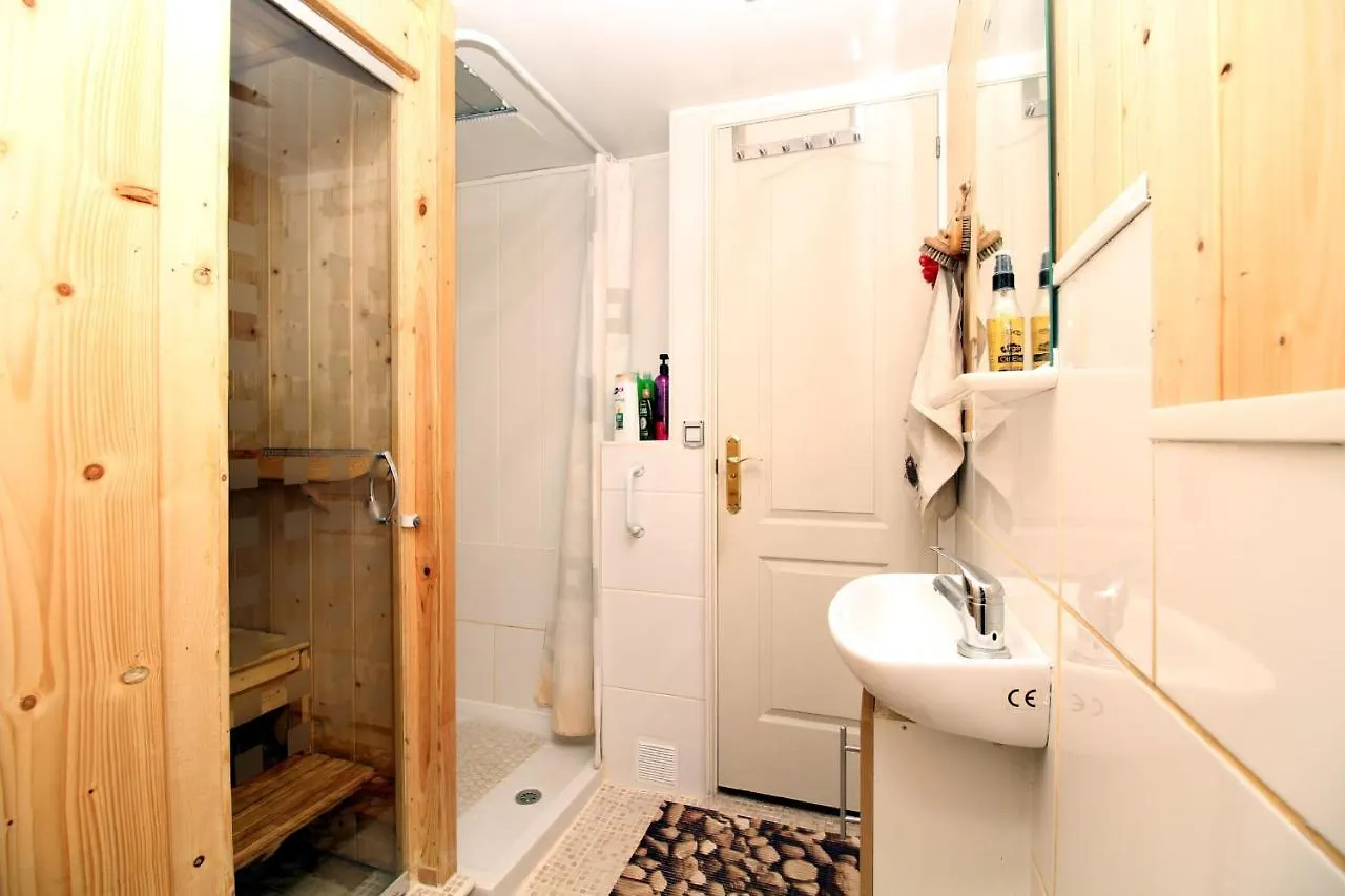 Cozy Apartment In Fuengirola Hills
